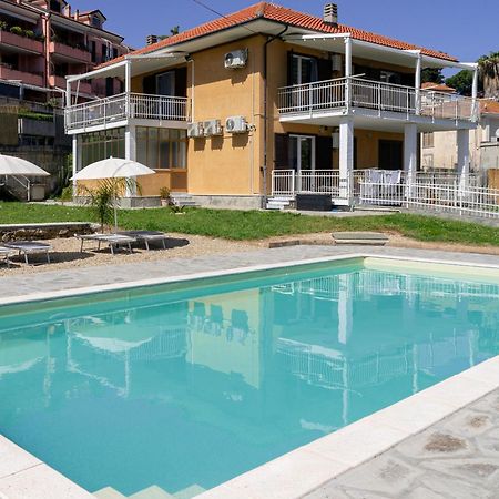 Il Gattino Di Porto - Apt 5 - Bilocale Terrazzo Piscina Imperia Buitenkant foto