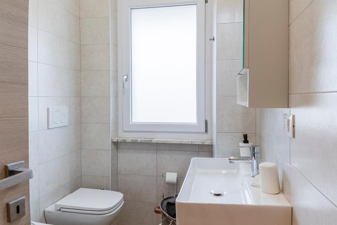 Il Gattino Di Porto - Apt 5 - Bilocale Terrazzo Piscina Imperia Buitenkant foto