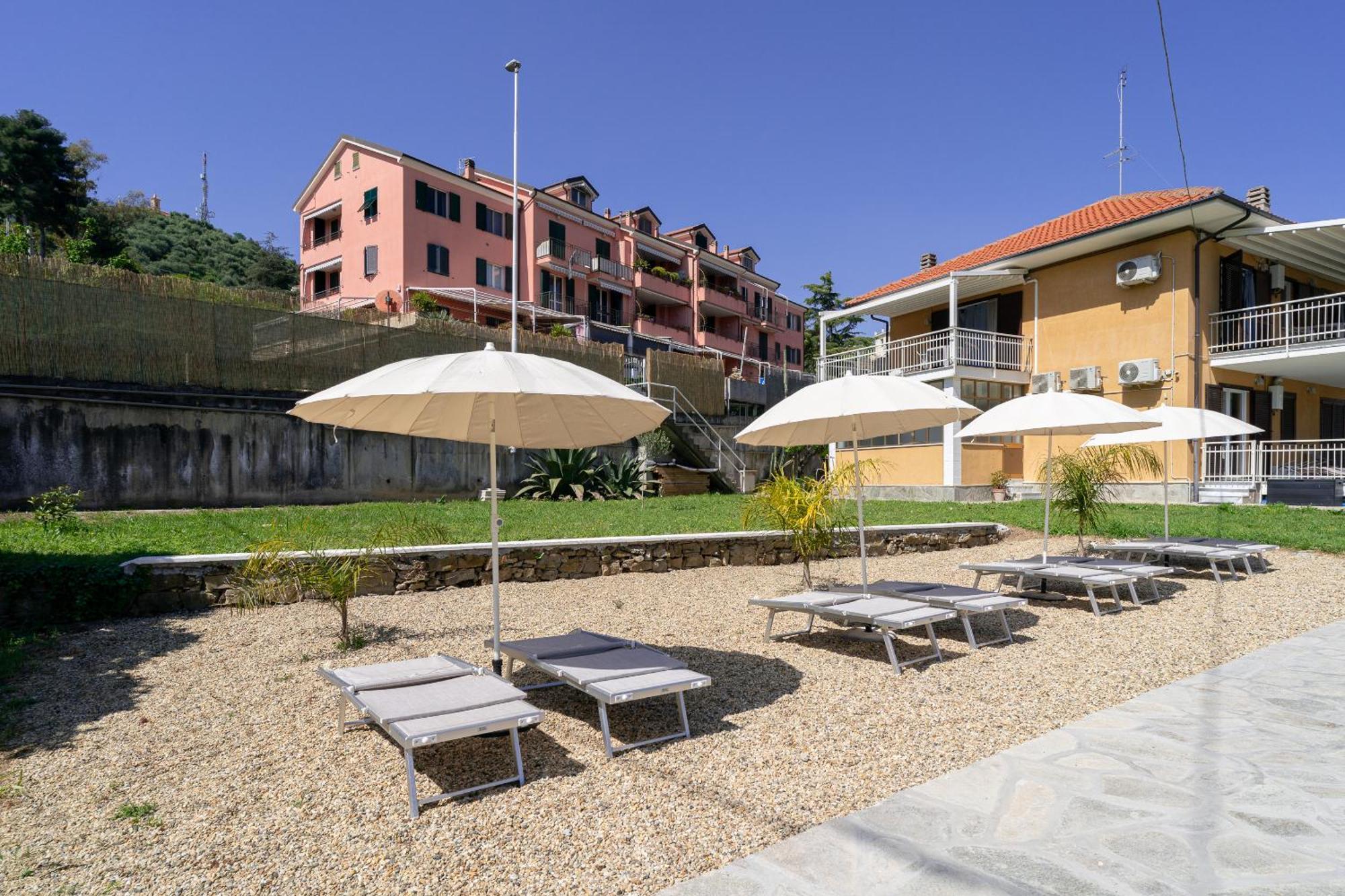 Il Gattino Di Porto - Apt 5 - Bilocale Terrazzo Piscina Imperia Buitenkant foto