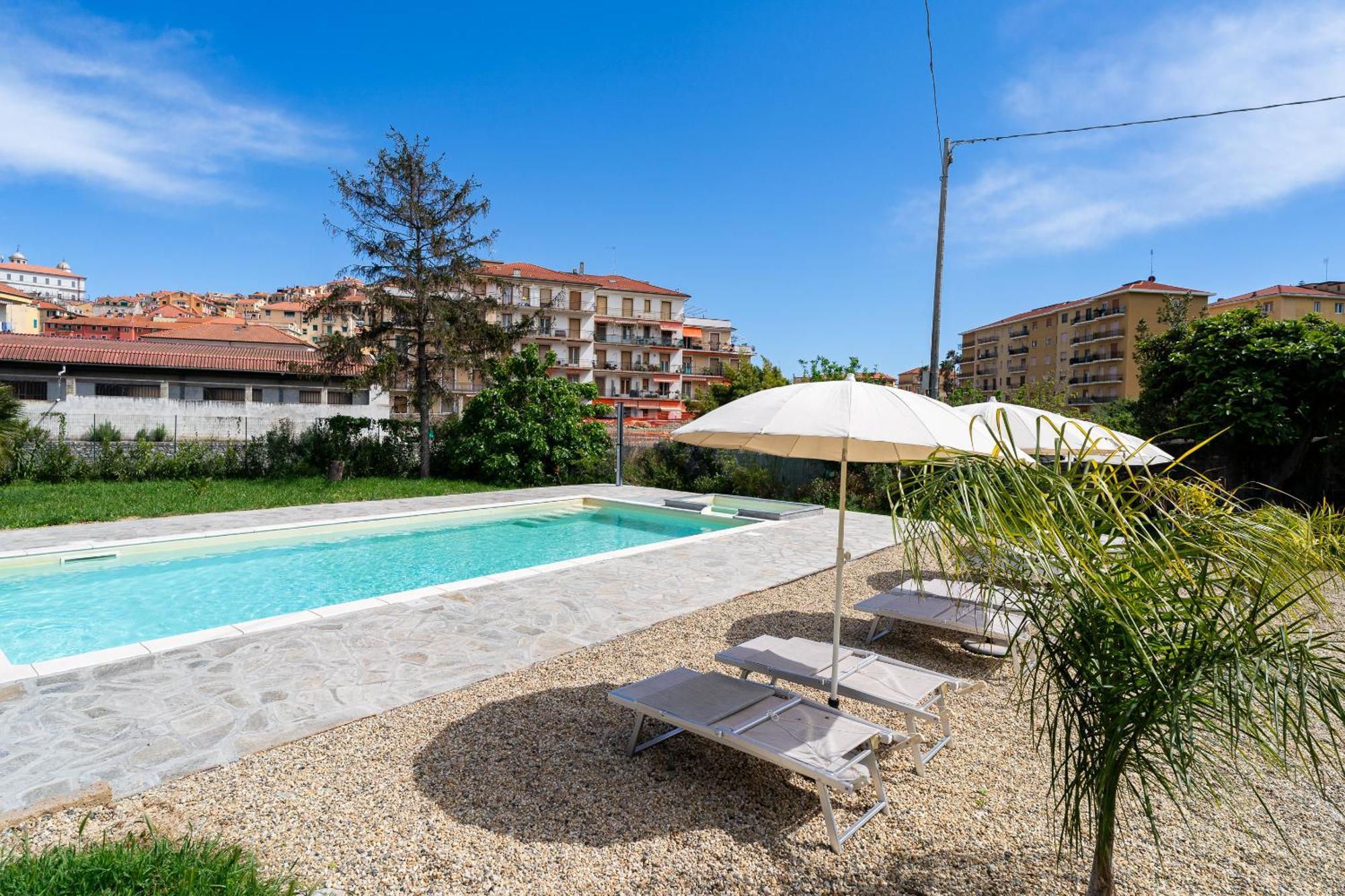 Il Gattino Di Porto - Apt 5 - Bilocale Terrazzo Piscina Imperia Buitenkant foto